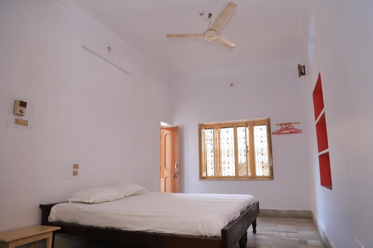The Brahma Space Pushkar Kamer foto